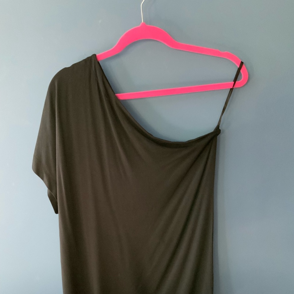 Tart one shoulder top